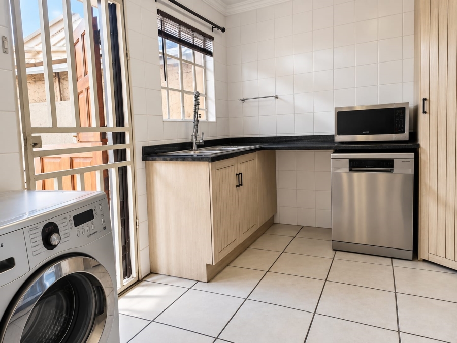 5 Bedroom Property for Sale in Cashan North West